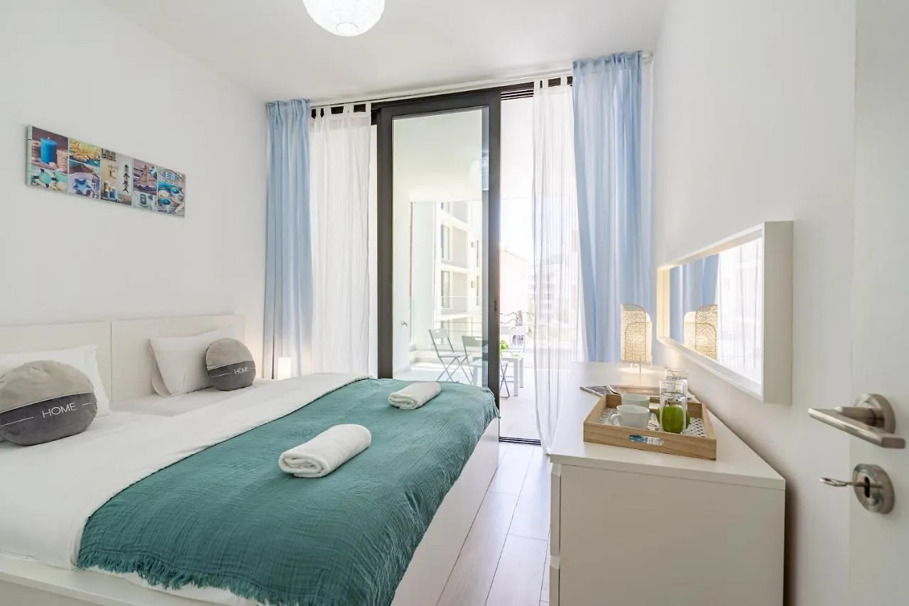 Lana 1-Bedroom Apt In Λάρνακα 0*,  Κύπρος