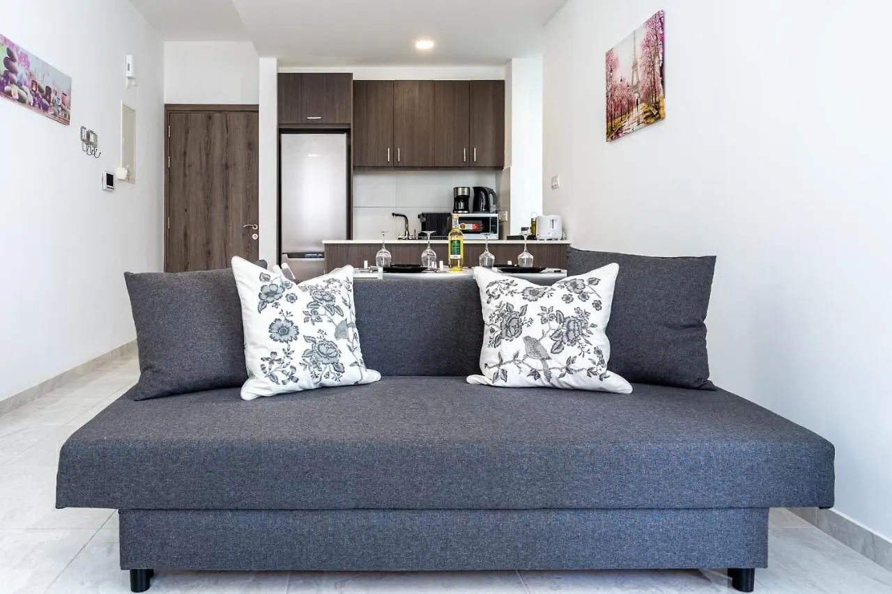 Lana 1-Bedroom Apt In Λάρνακα
